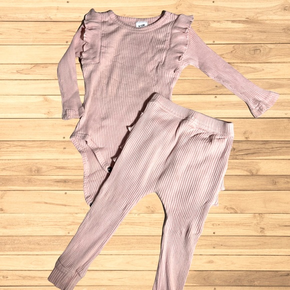 2-piece set from Shein! super cute & great quality! - Picture 2 of 2